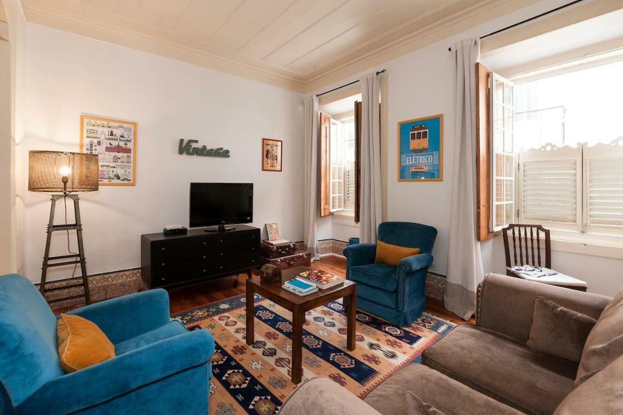 ליסבון 2 Bedroom Apartment With Patio Next To Avenida Da Liberdade מראה חיצוני תמונה