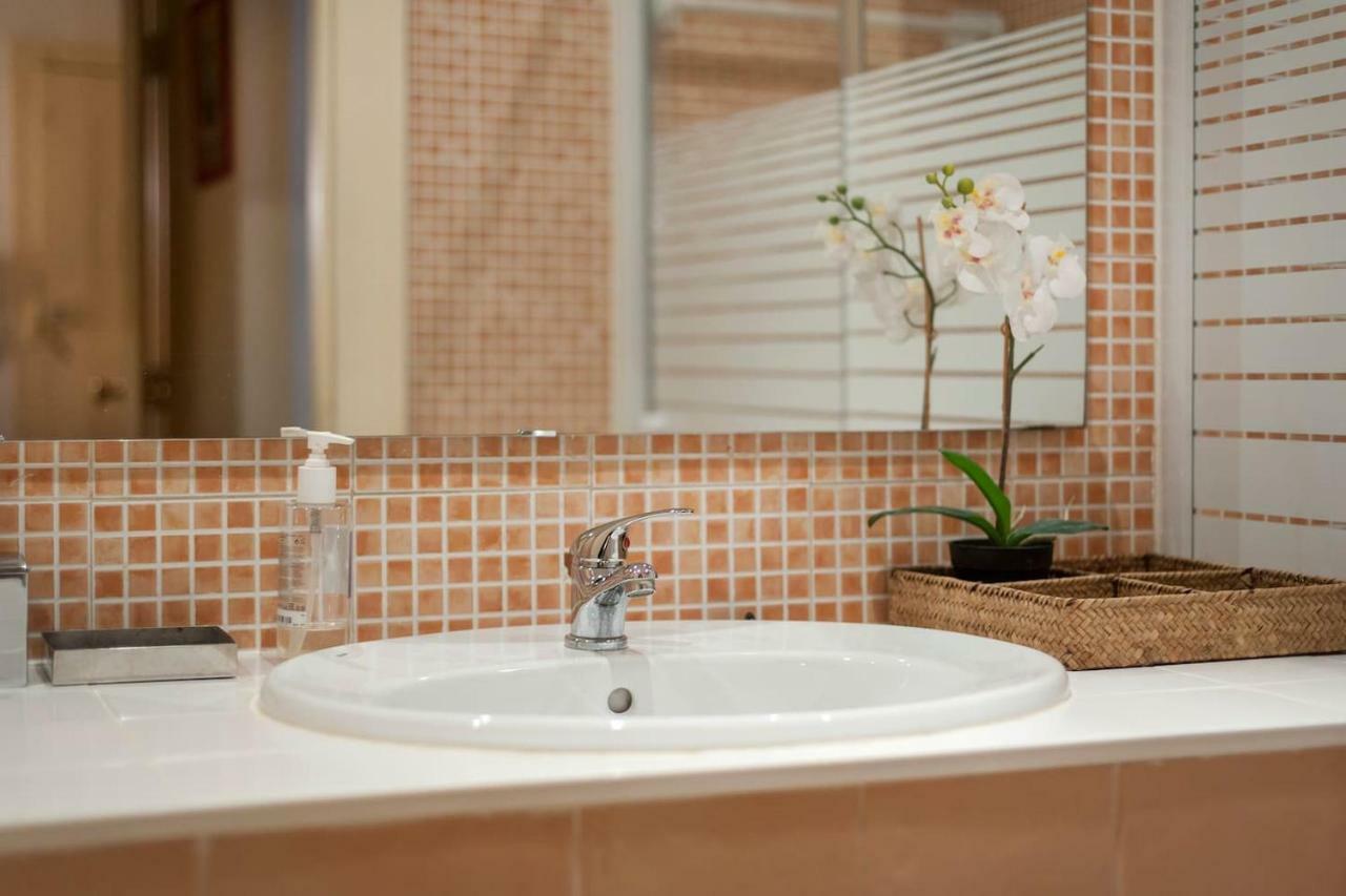 ליסבון 2 Bedroom Apartment With Patio Next To Avenida Da Liberdade מראה חיצוני תמונה
